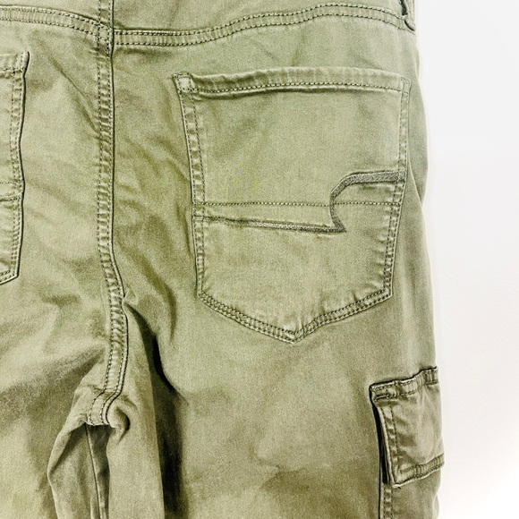 American Eagle Green Stretch Khaki Cargo Pants w/ Visible Button Fly - Picture 3 of 4